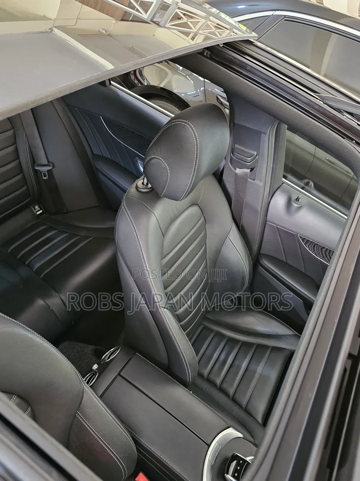 Mercedes-Benz C200 2020 Pearl