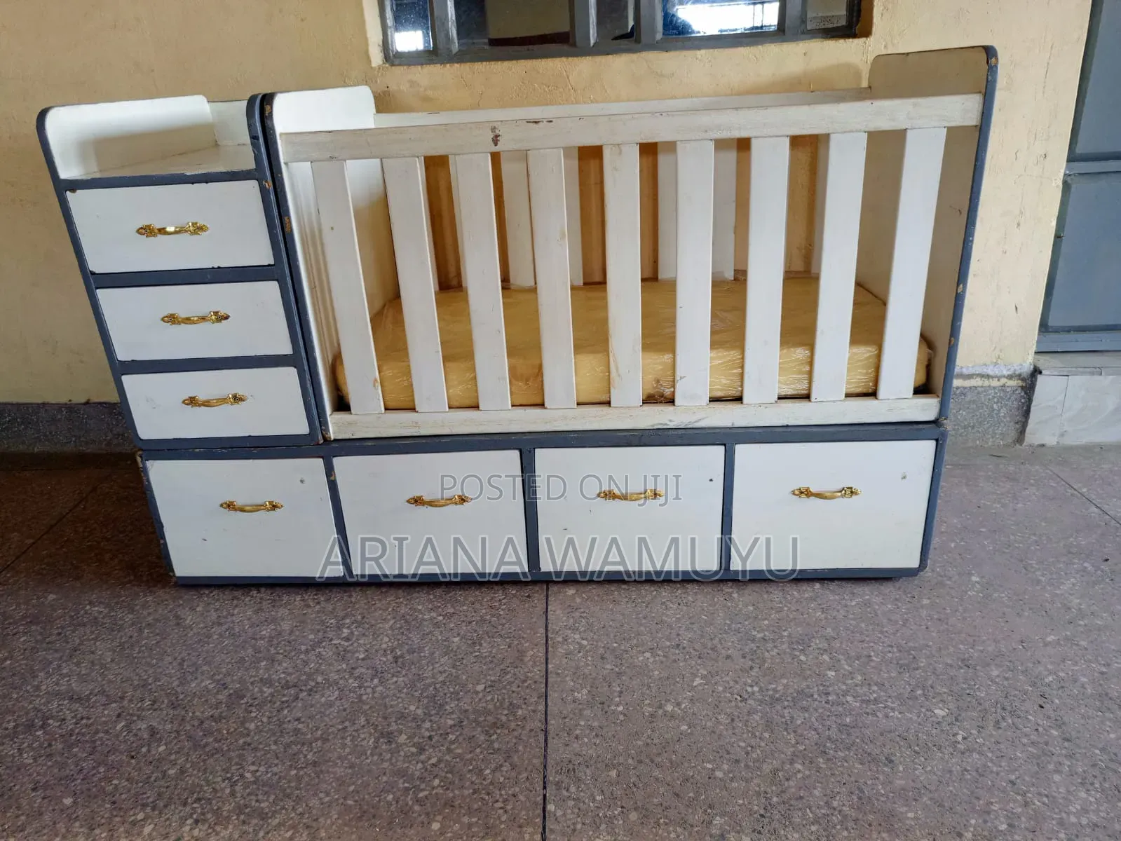 Baby Bed  5 1/2 Ft