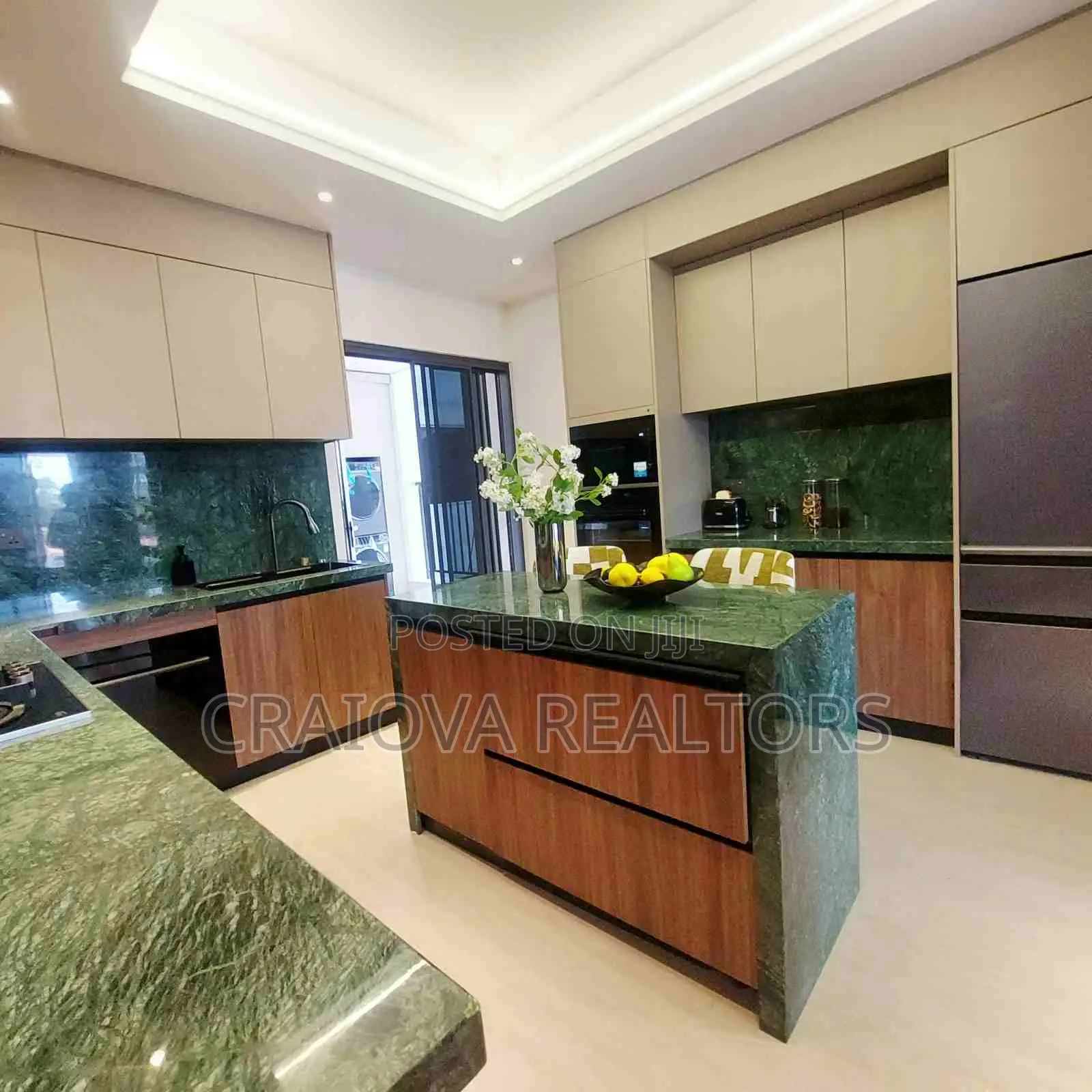 4bdrm Apartment in Spring Valley for sale