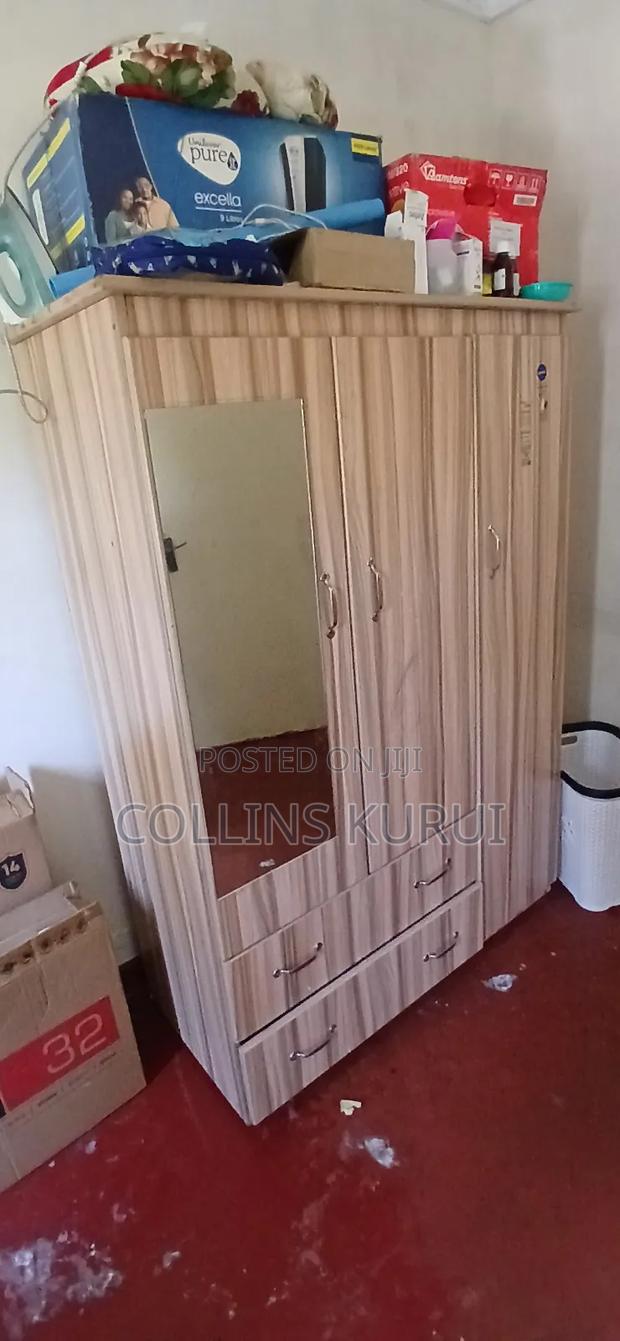 Portable Wardrobe - thumbnail 2