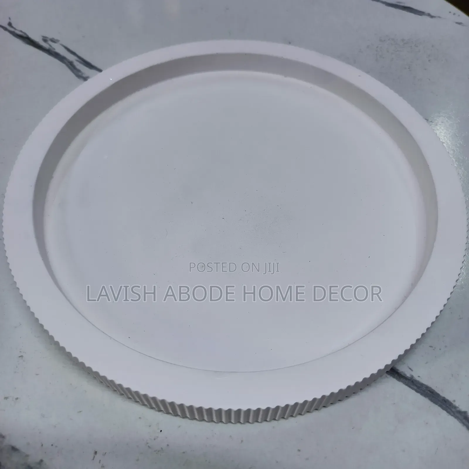 White Resin Decor Tray – Elegant Decorative Tray