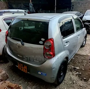 Toyota Passo 2012 Silver