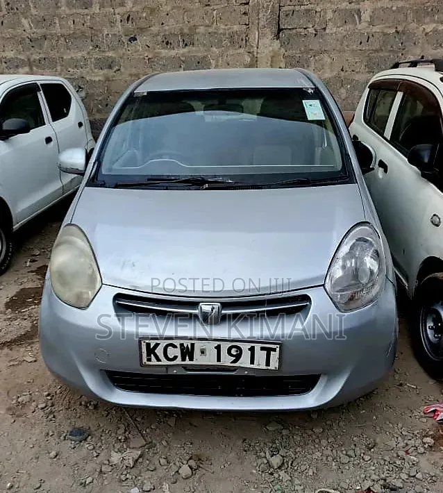 Toyota Passo 2012 Silver