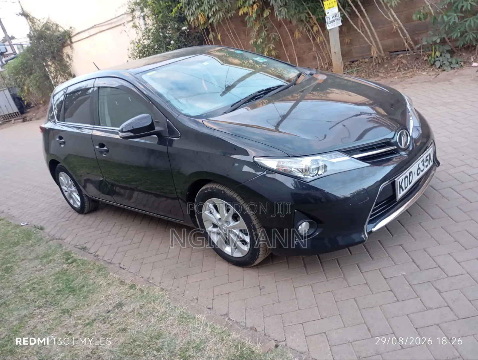 Toyota Auris 2014 Black