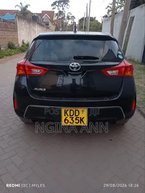 Toyota Auris 2014 Black