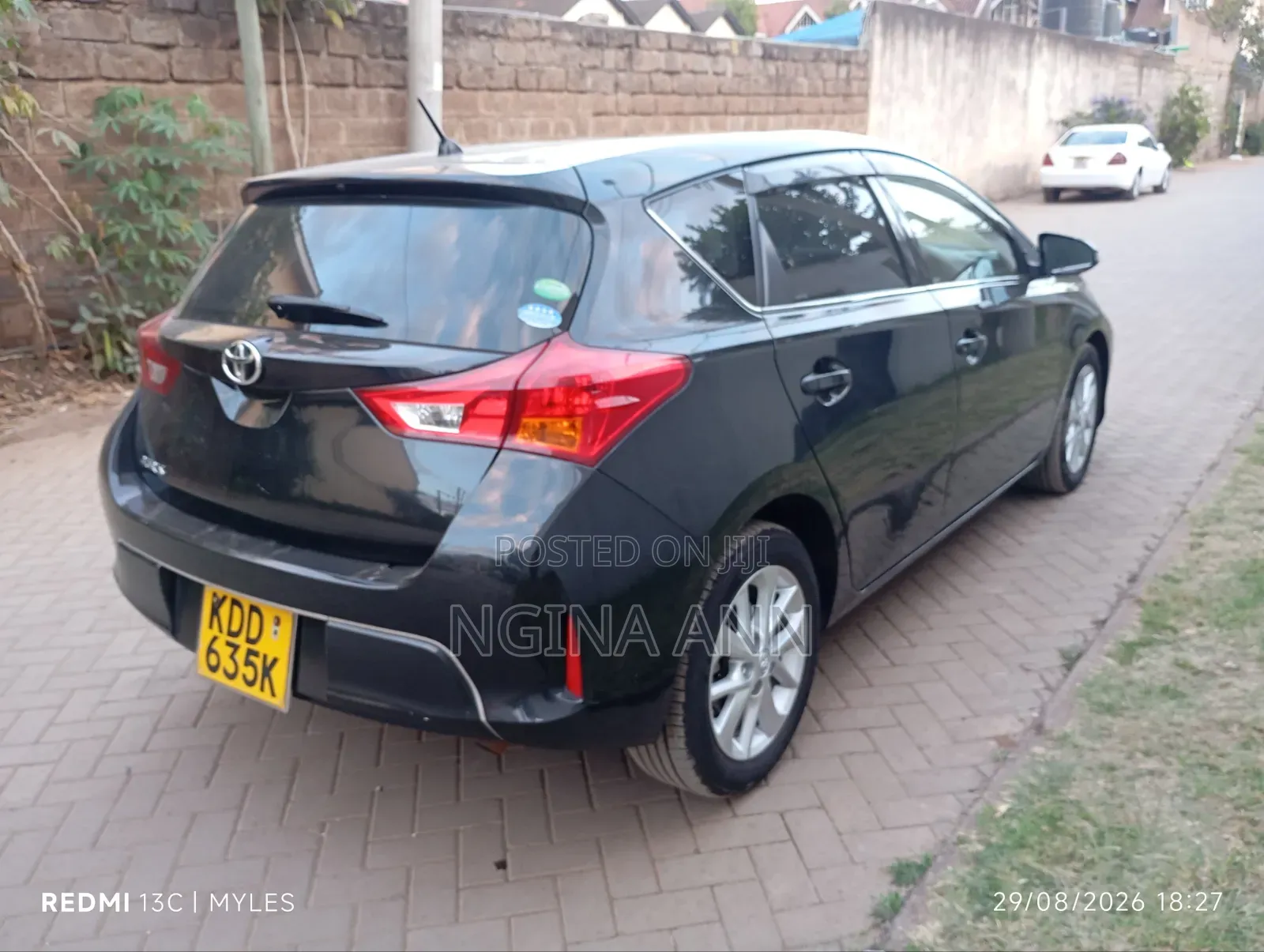 Toyota Auris 2014 Black