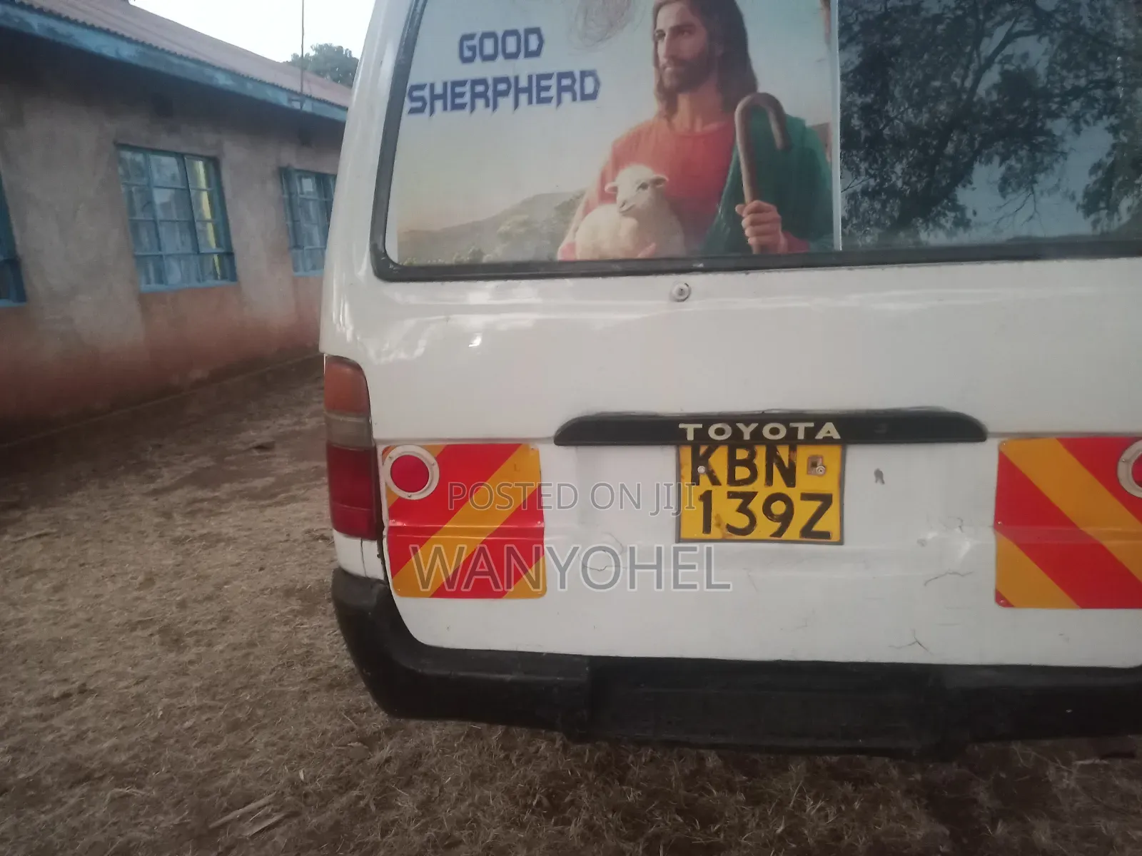 Toyota HiAce 2006 White