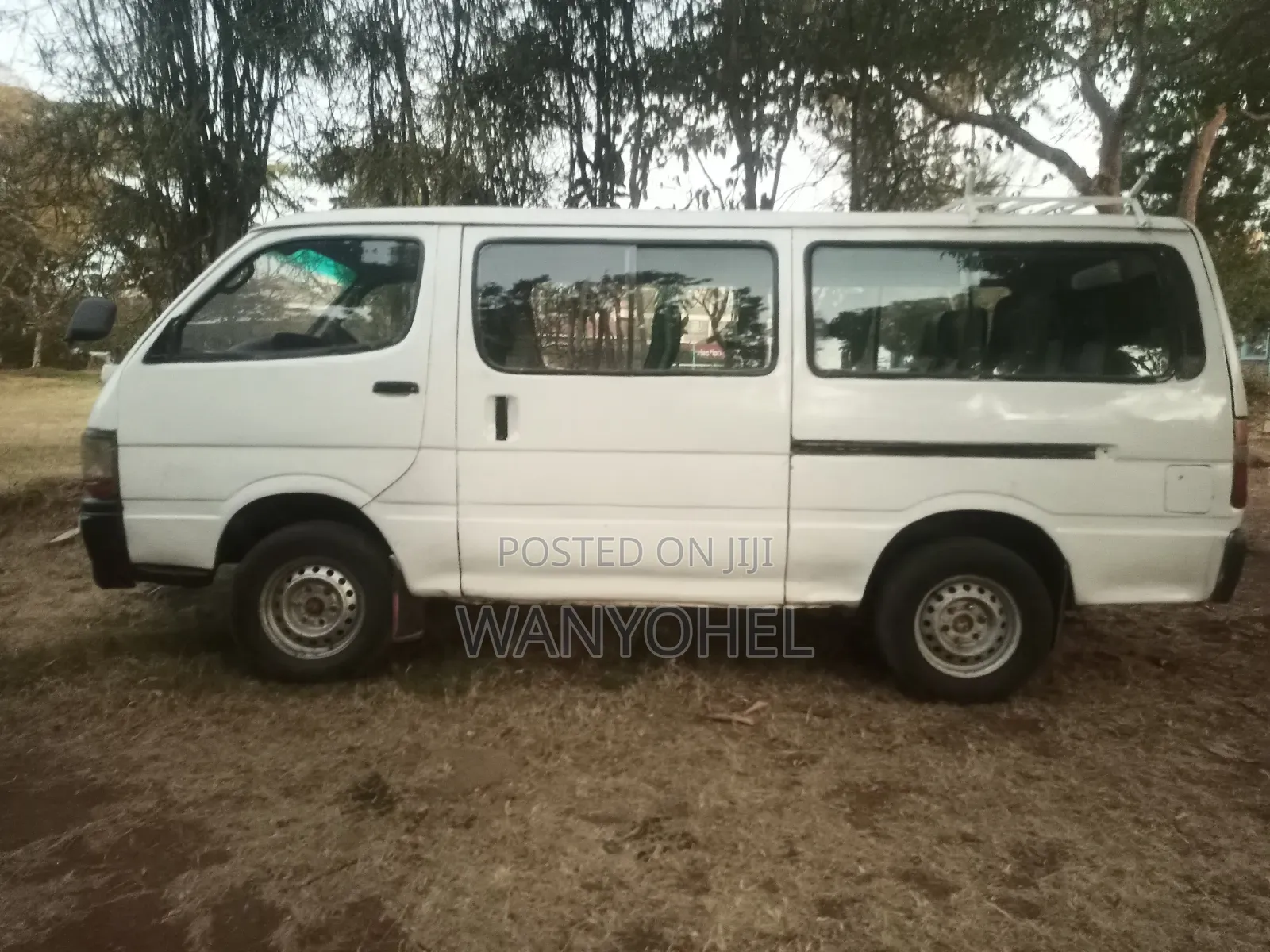 Toyota HiAce 2006 White