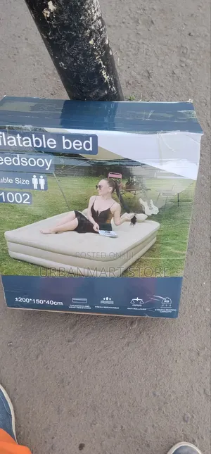 Queen Size Inflatable Mattress 5×6 With Built in Pump