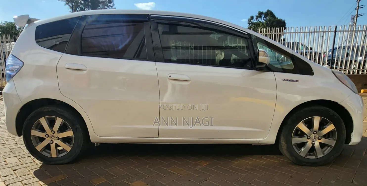 Honda Fit 2013 Pearl