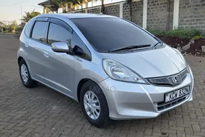 Honda Fit Automatic 2012 Silver