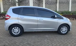 Honda Fit Automatic 2012 Silver