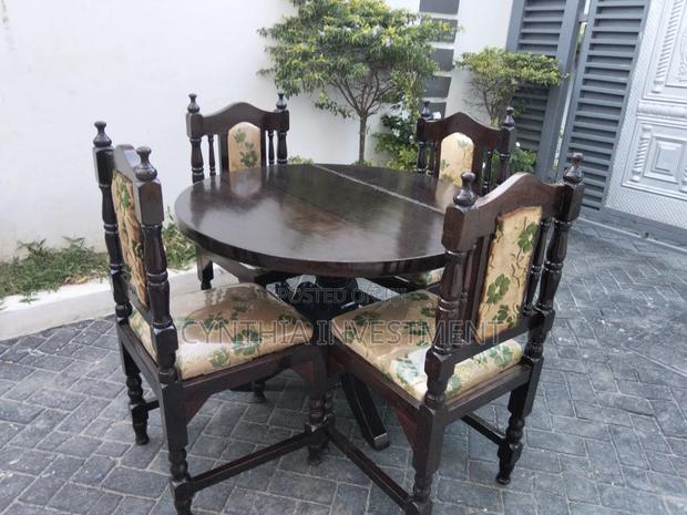Round 4 Seater Dining Table - thumbnail 2
