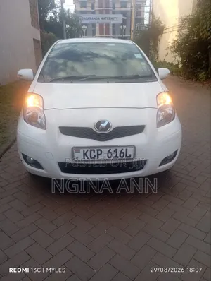 Toyota Vitz 2010 White
