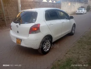 Toyota Vitz 2010 White