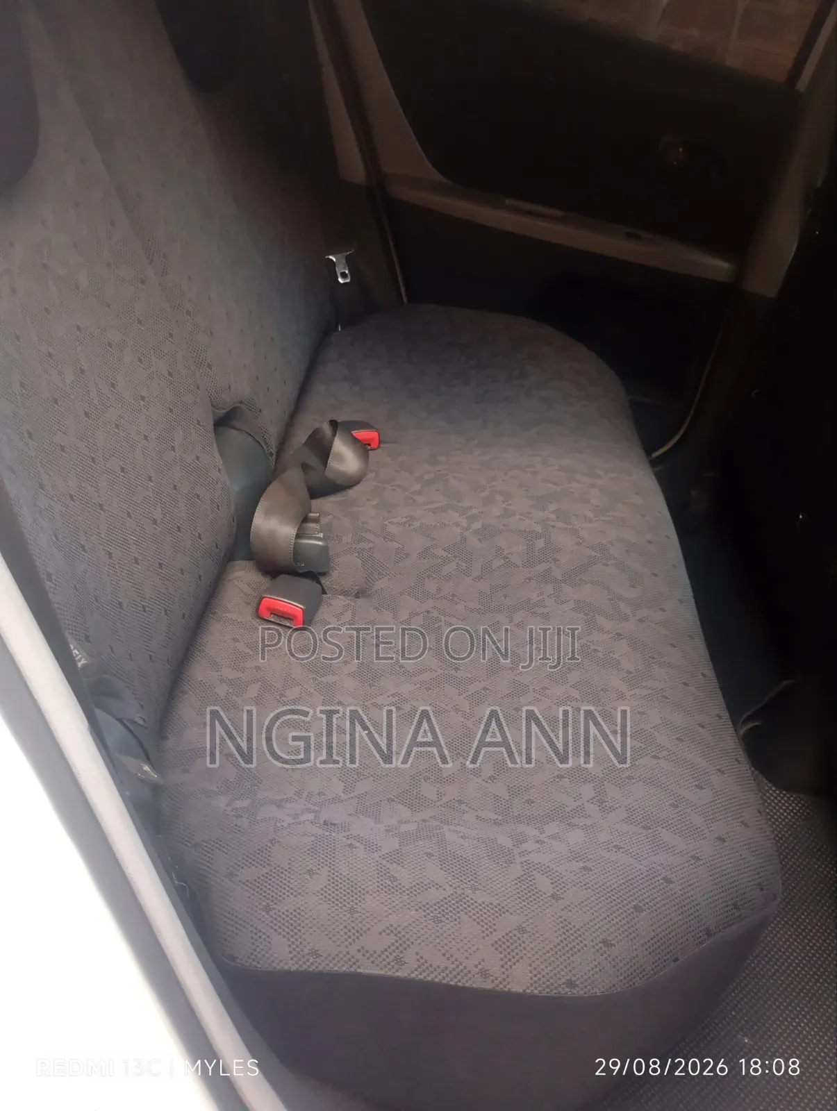 Toyota Vitz 2010 White