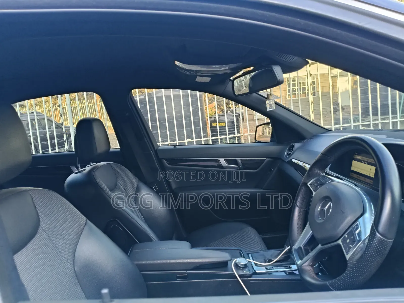 Mercedes-Benz C200 2014 Black