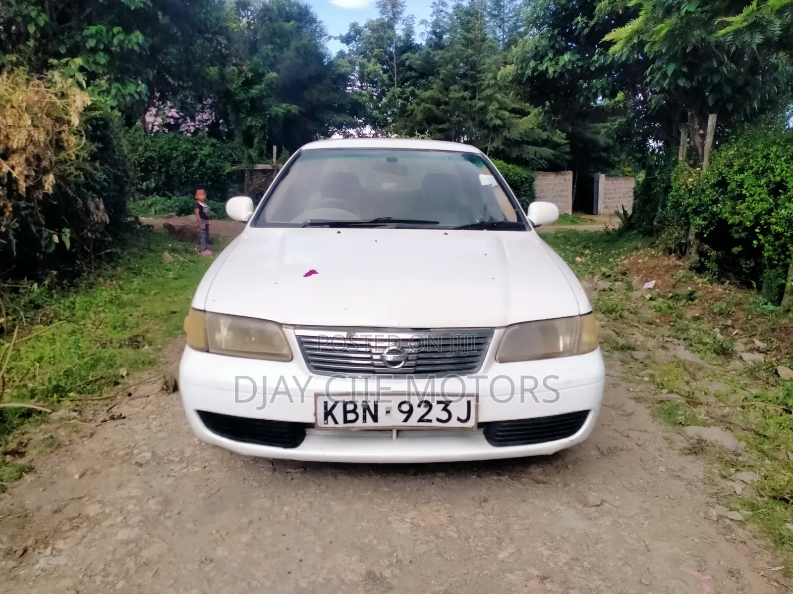 Nissan Sunny 2005 White