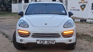 Porsche Cayenne 2014 Pearl