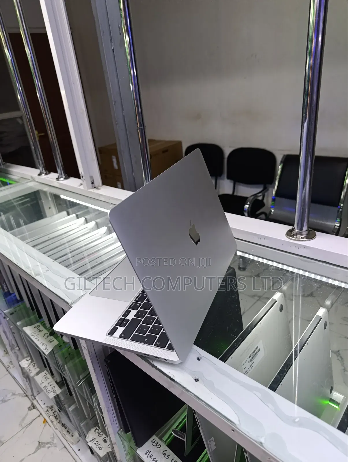 Laptop Apple MacBook Pro 2020 32GB Intel Core i7 SSD 512GB