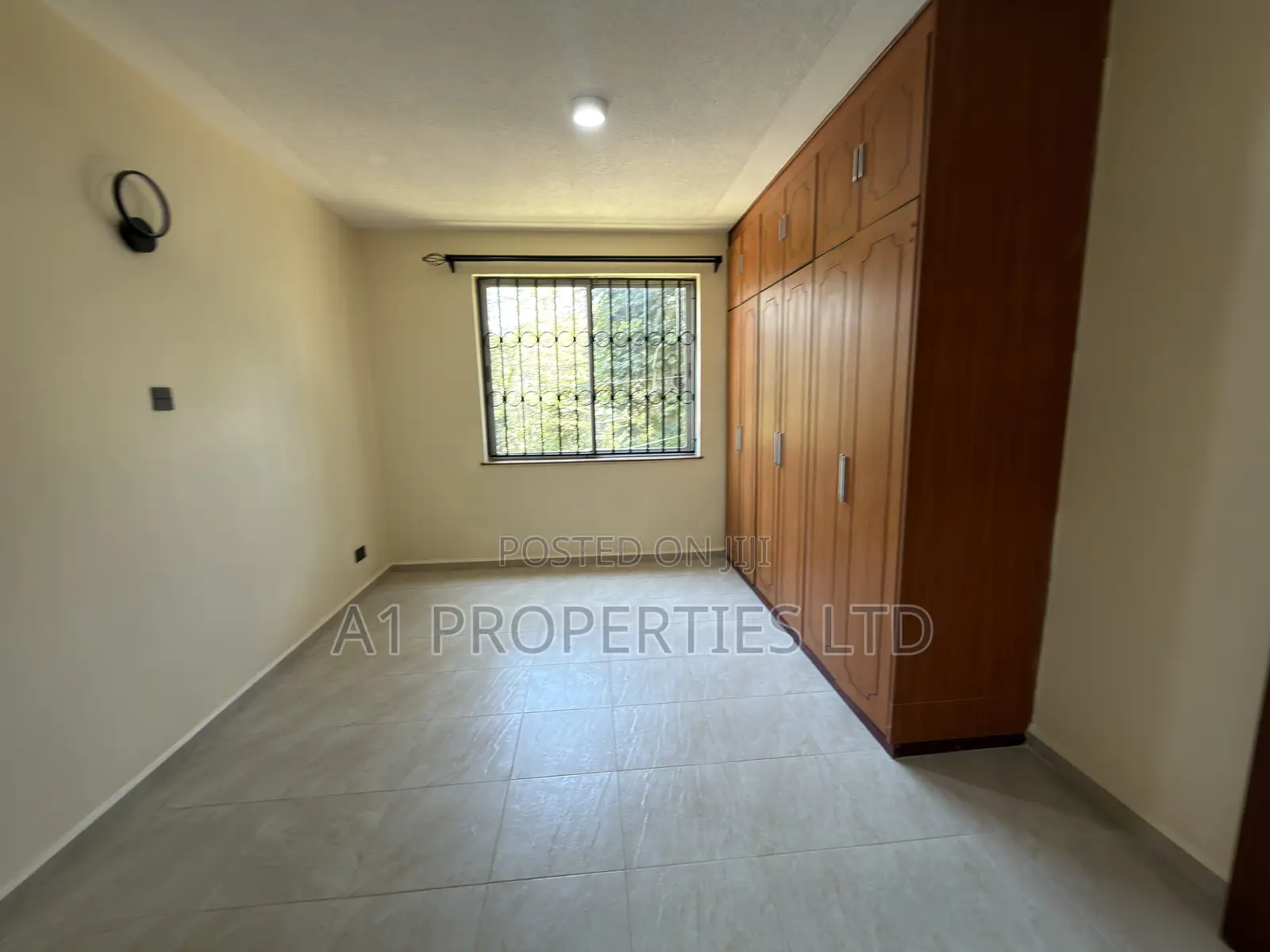 4bdrm Apartment in Valley Arcade for rent