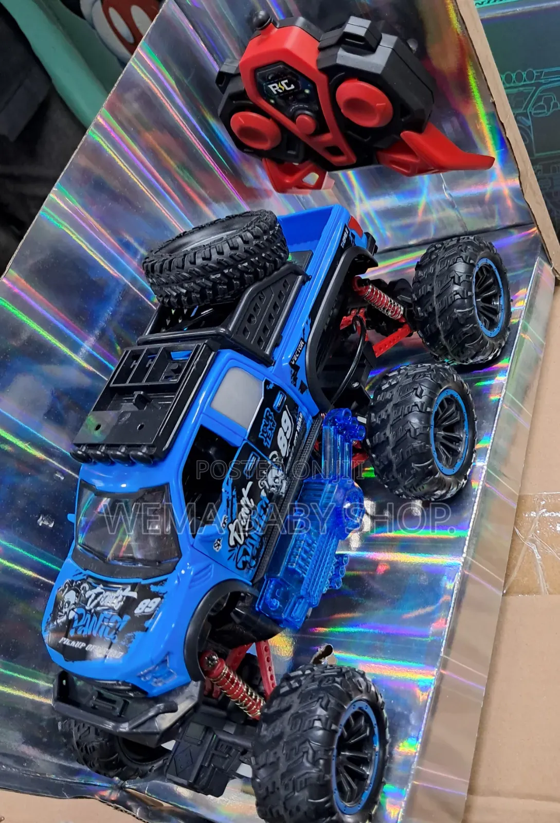 6-Wheel🛞 Remote-Controlled Off-Road Monster Truck Toy.