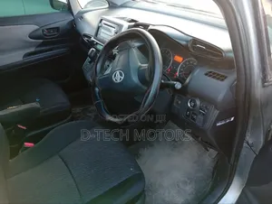 Toyota Wish 2010 Silver
