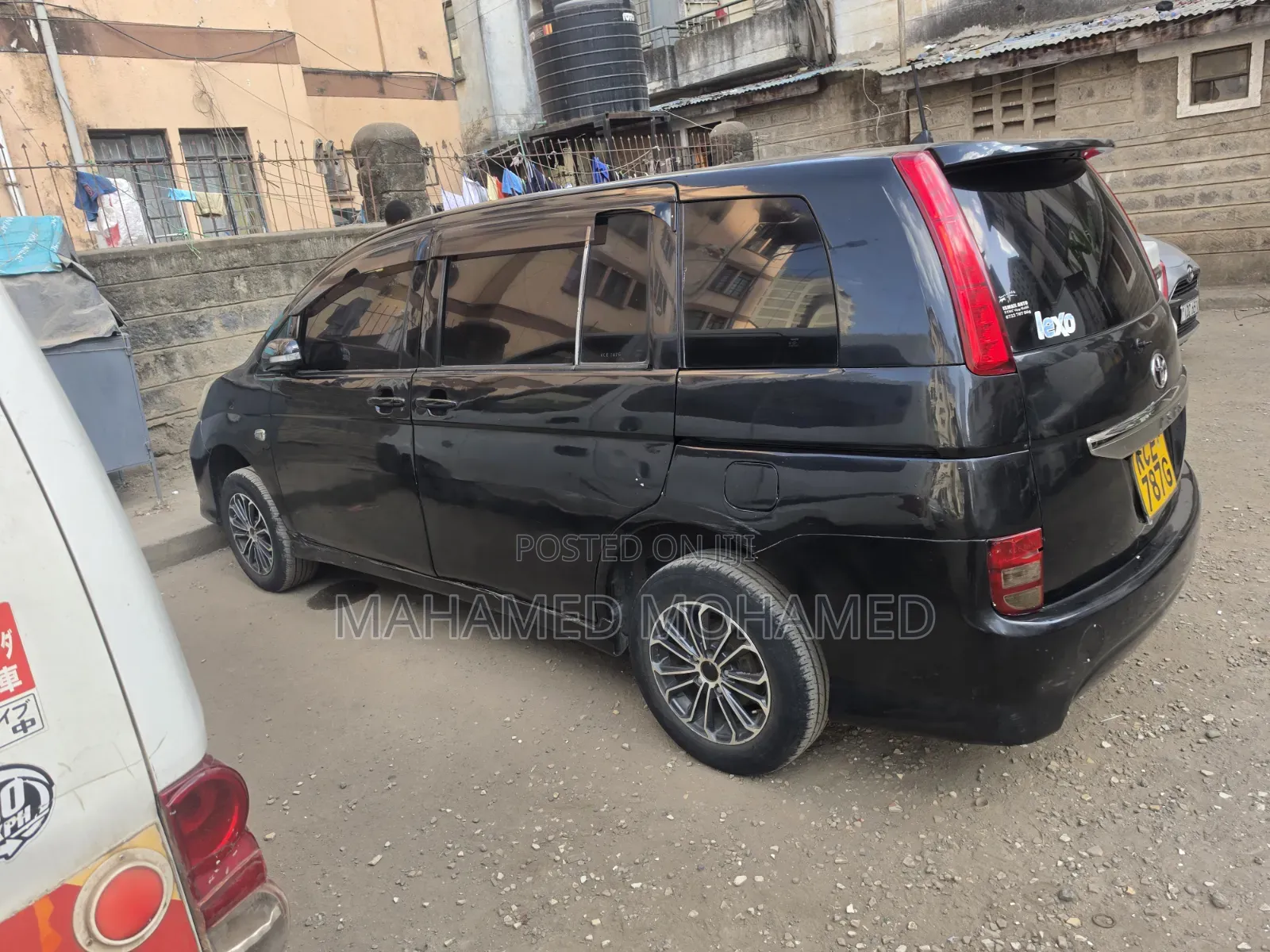 Toyota ISIS 2008 Black