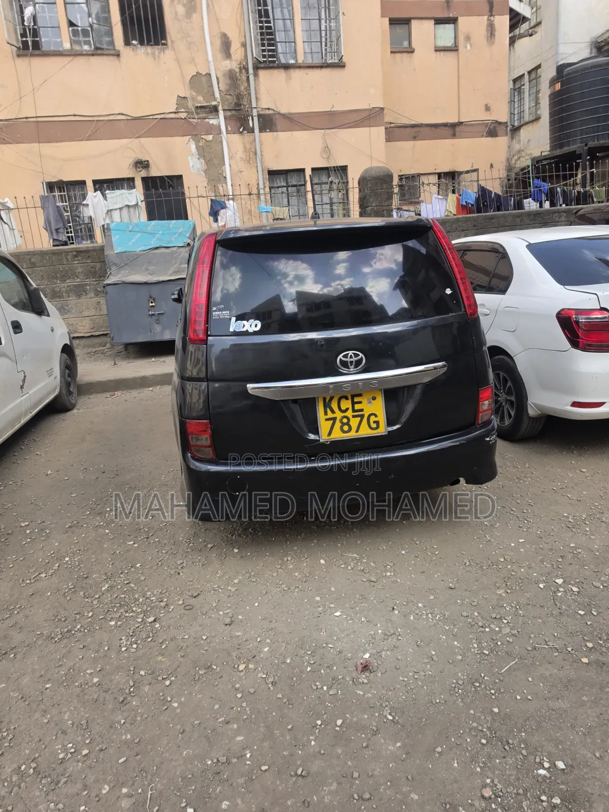 Toyota ISIS 2008 Black