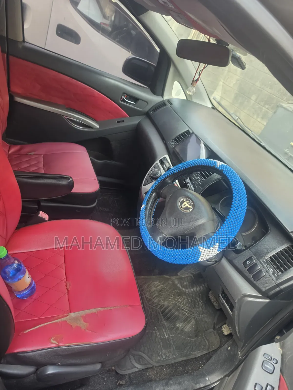 Toyota ISIS 2008 Black