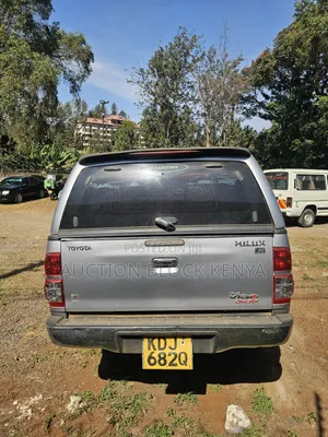 Toyota Hilux 2015 Silver