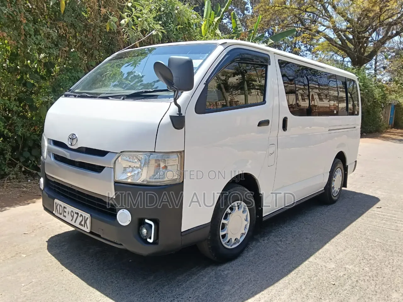 Toyota HiAce 2014 White