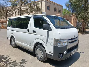 Toyota HiAce 2014 White