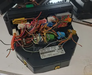 Mercedes E Class W212 E350 Front Sam Module Relay Fuse Box