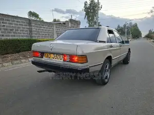 Mercedes-Benz E200 1996 Silver
