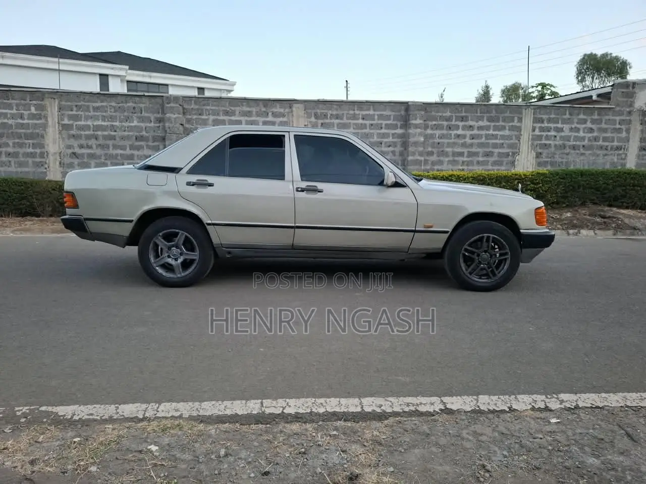 Mercedes-Benz E200 1996 Silver