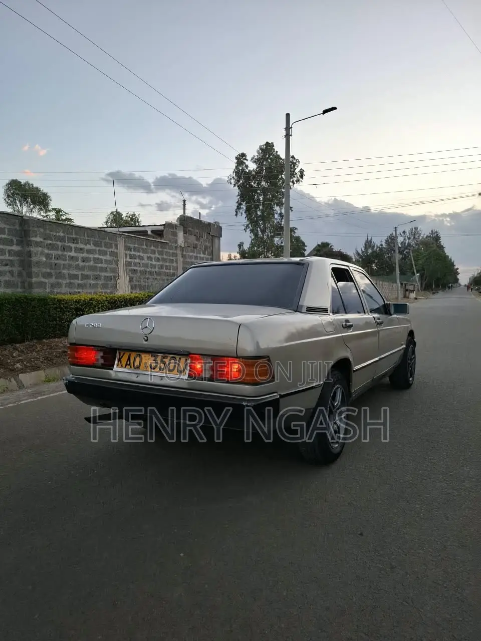 Mercedes-Benz E200 1996 Silver
