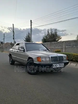 Mercedes-Benz E200 1996 Silver