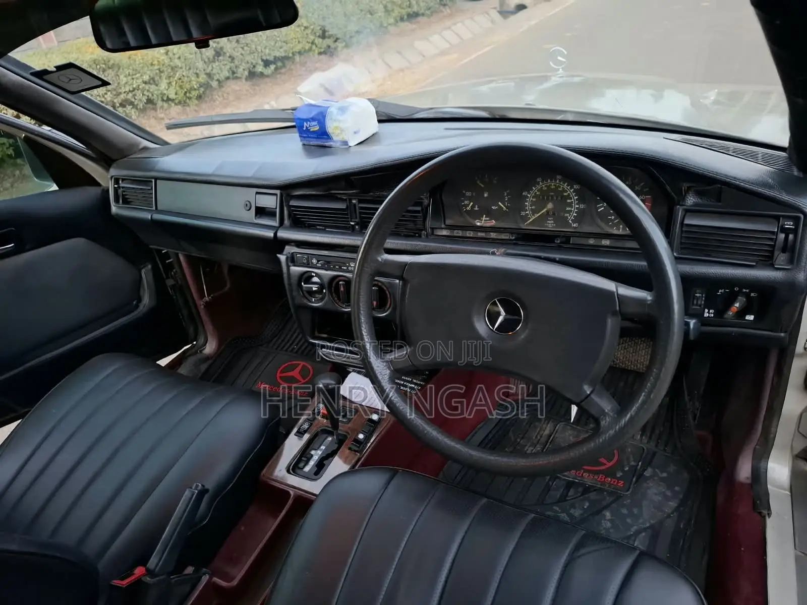 Mercedes-Benz E200 1996 Silver