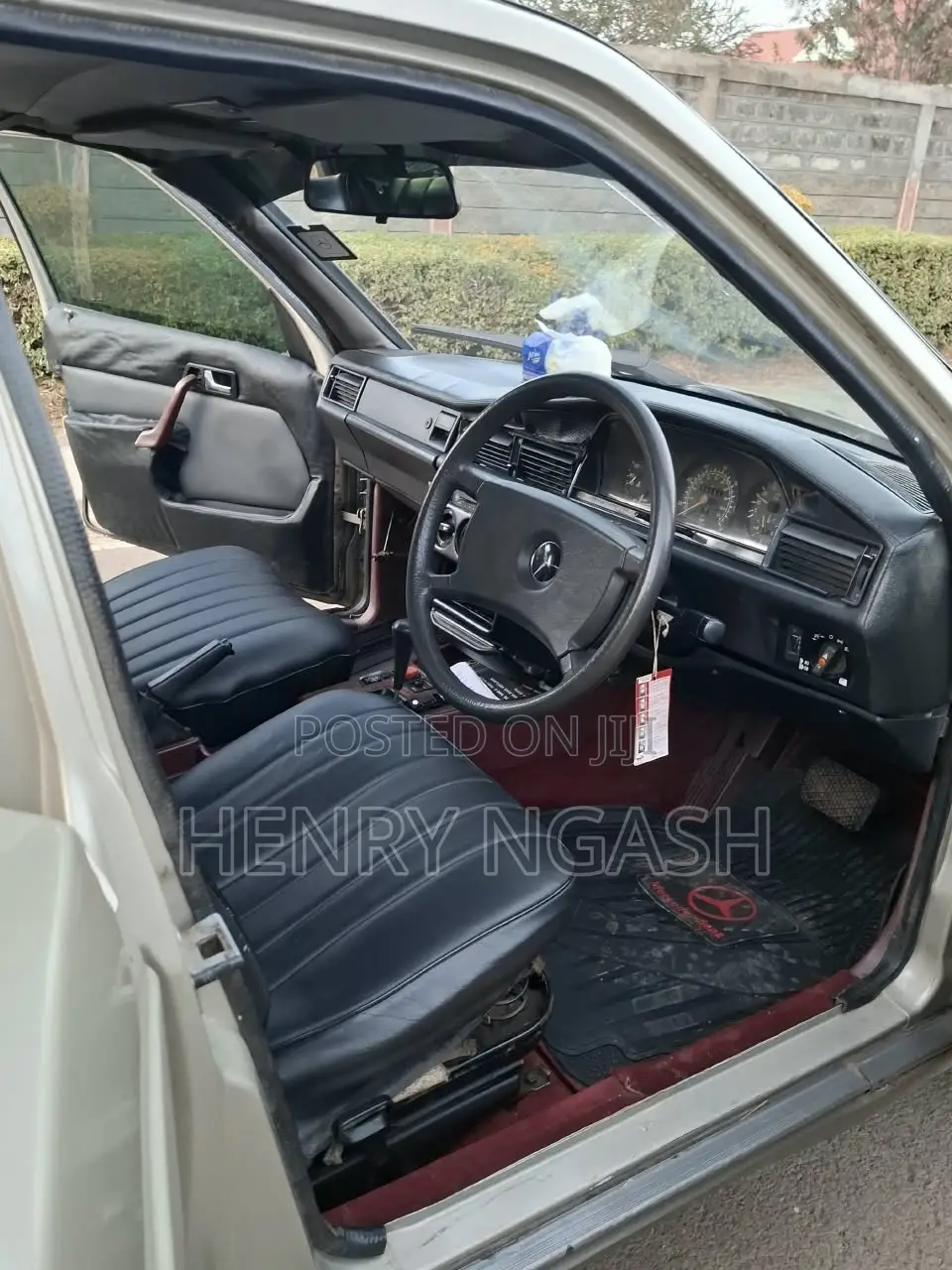 Mercedes-Benz E200 1996 Silver
