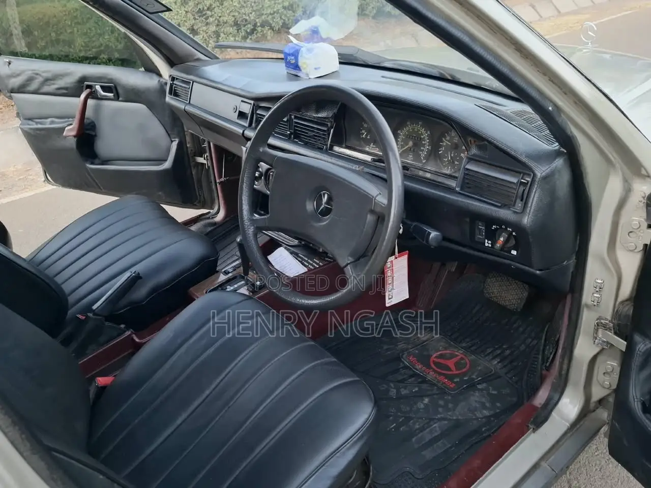 Mercedes-Benz E200 1996 Silver