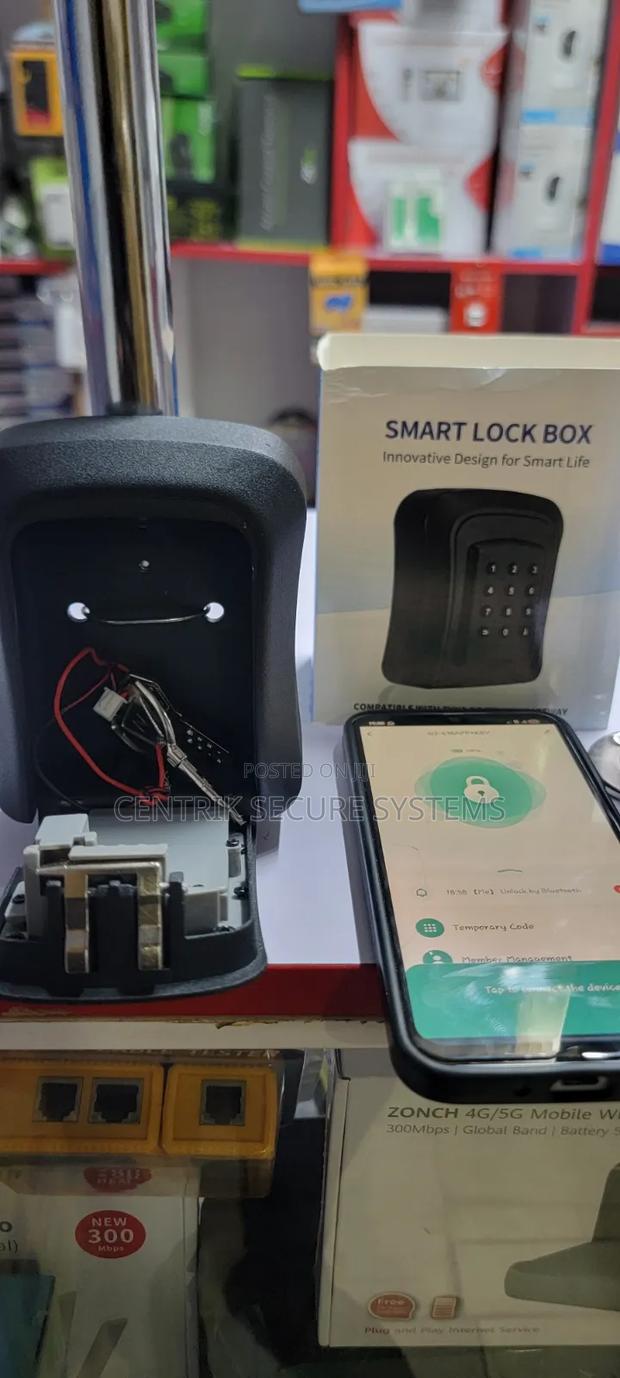 Smart Key Lock Box for Airbnb - thumbnail 2