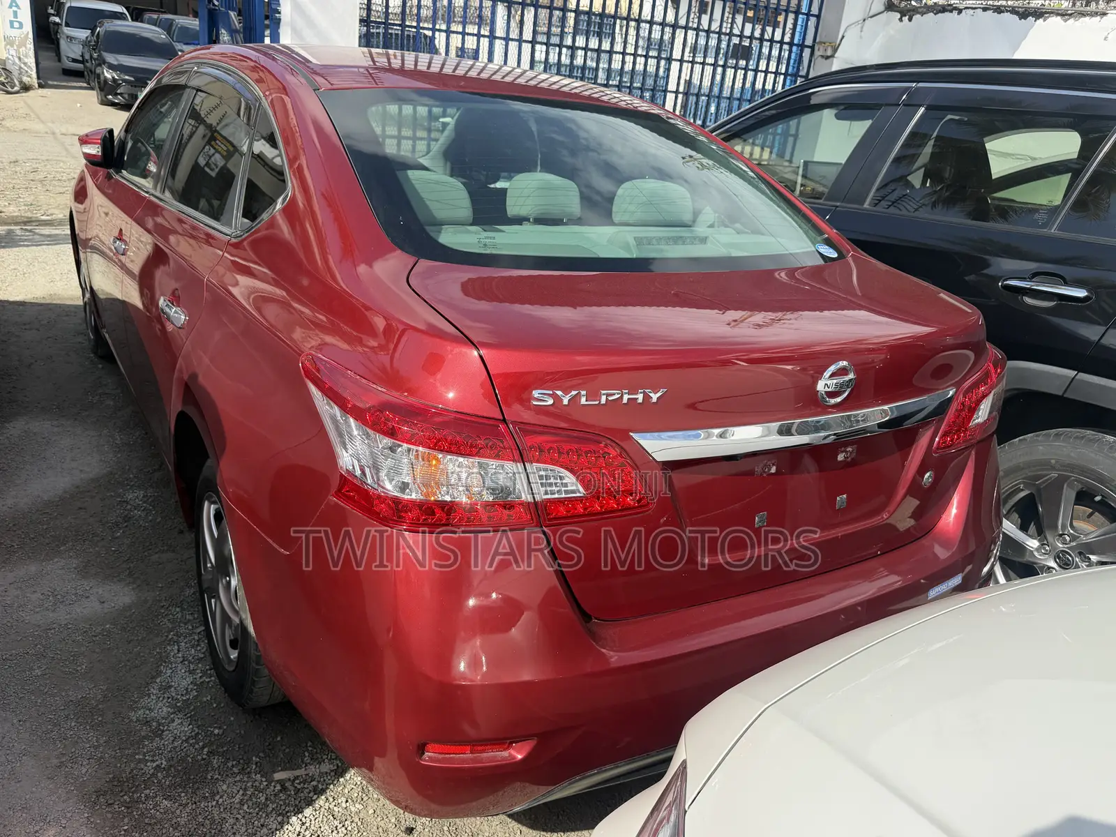 Nissan Bluebird 2019 Red