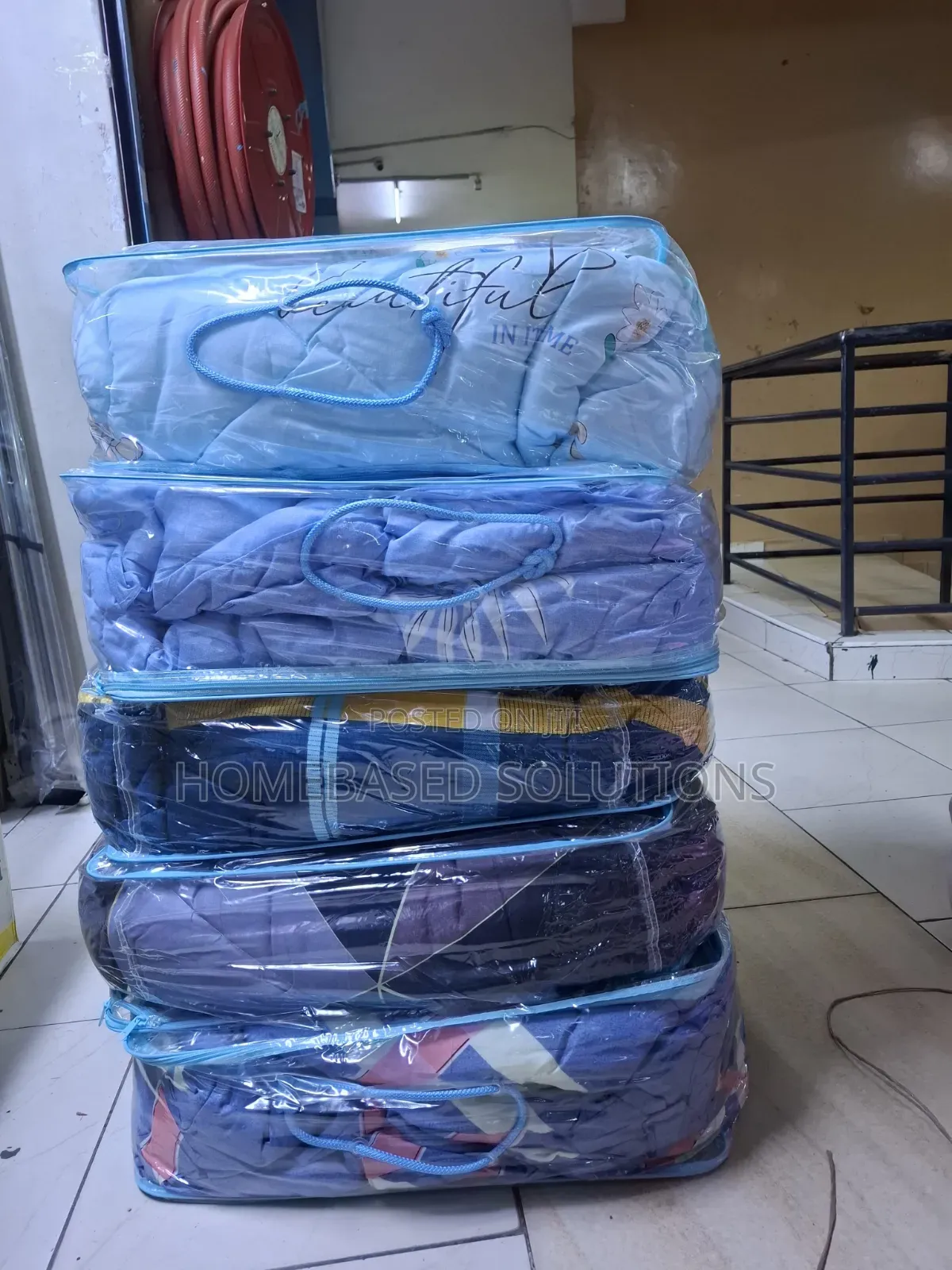 Unbinded Duvets 
Size 6x6