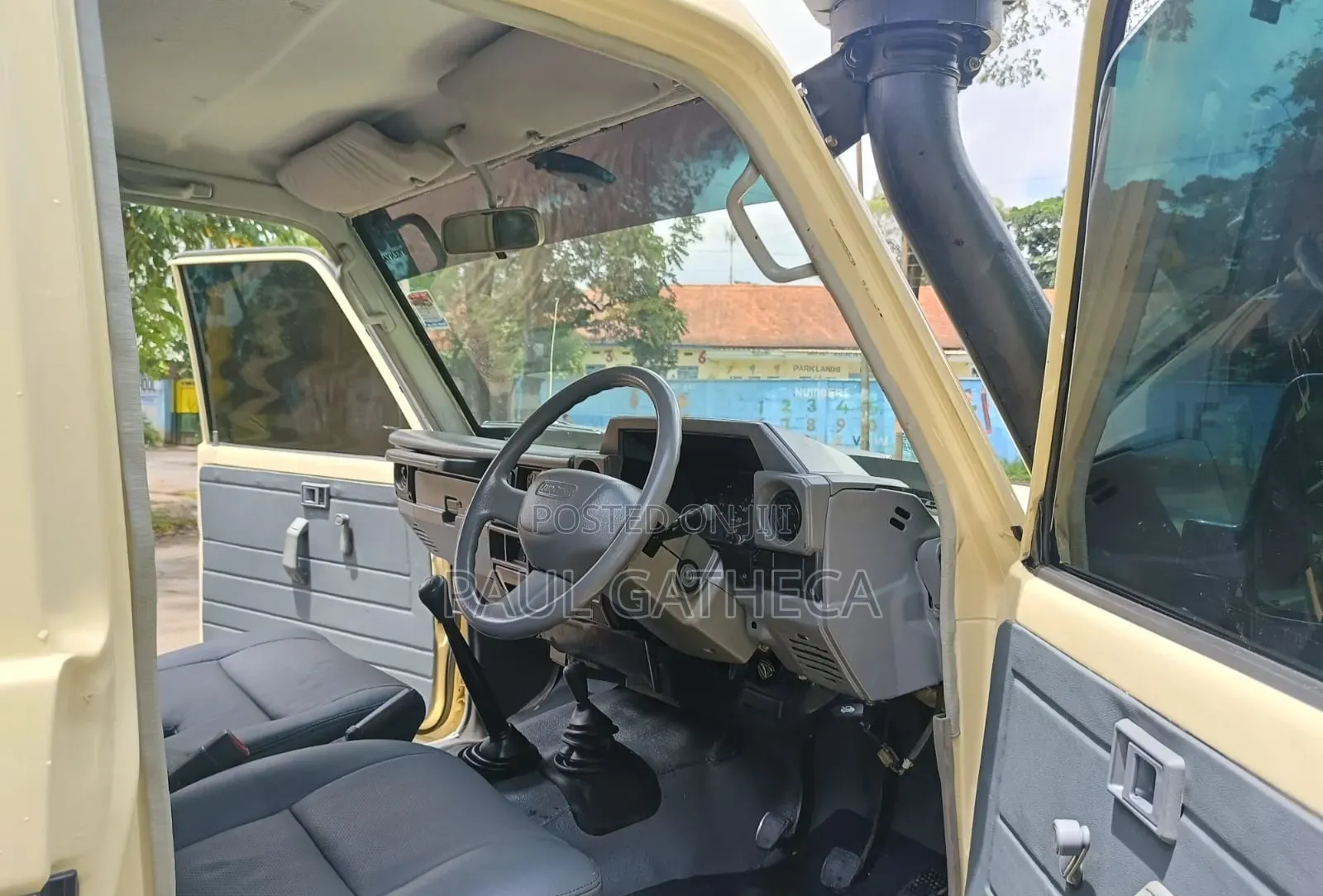 Toyota Land Cruiser 2001 Beige