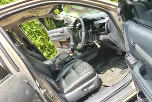 Toyota Hilux 2022 Gray