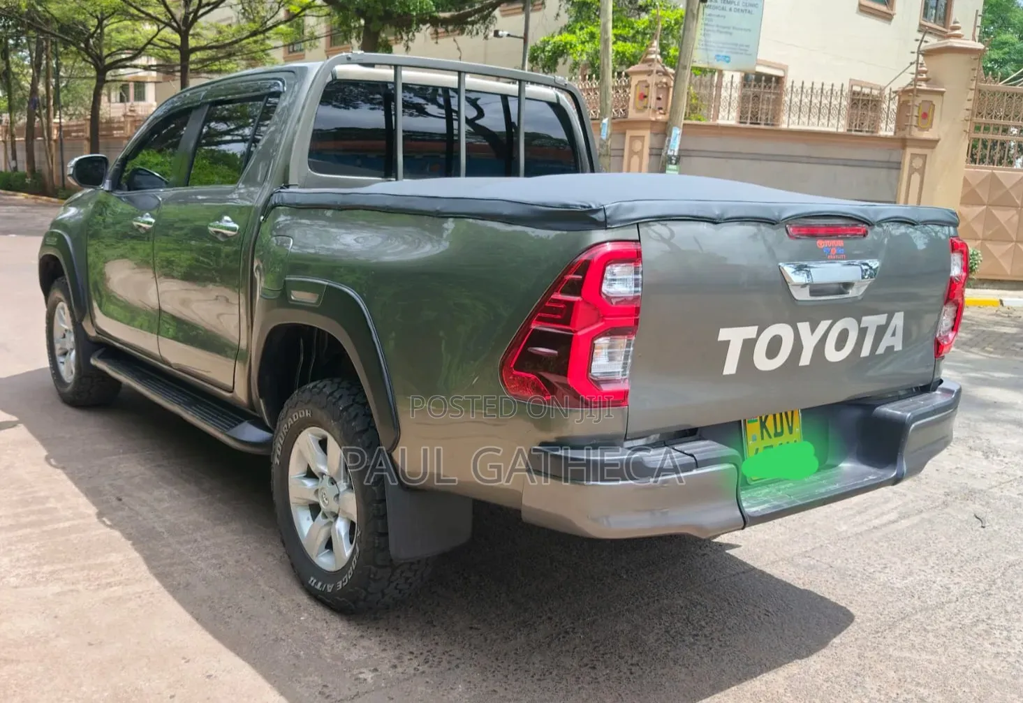 Toyota Hilux 2022 Gray