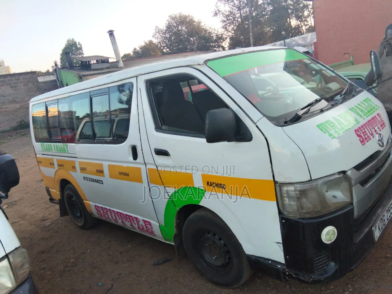 Toyota Grand HiAce 2002 White