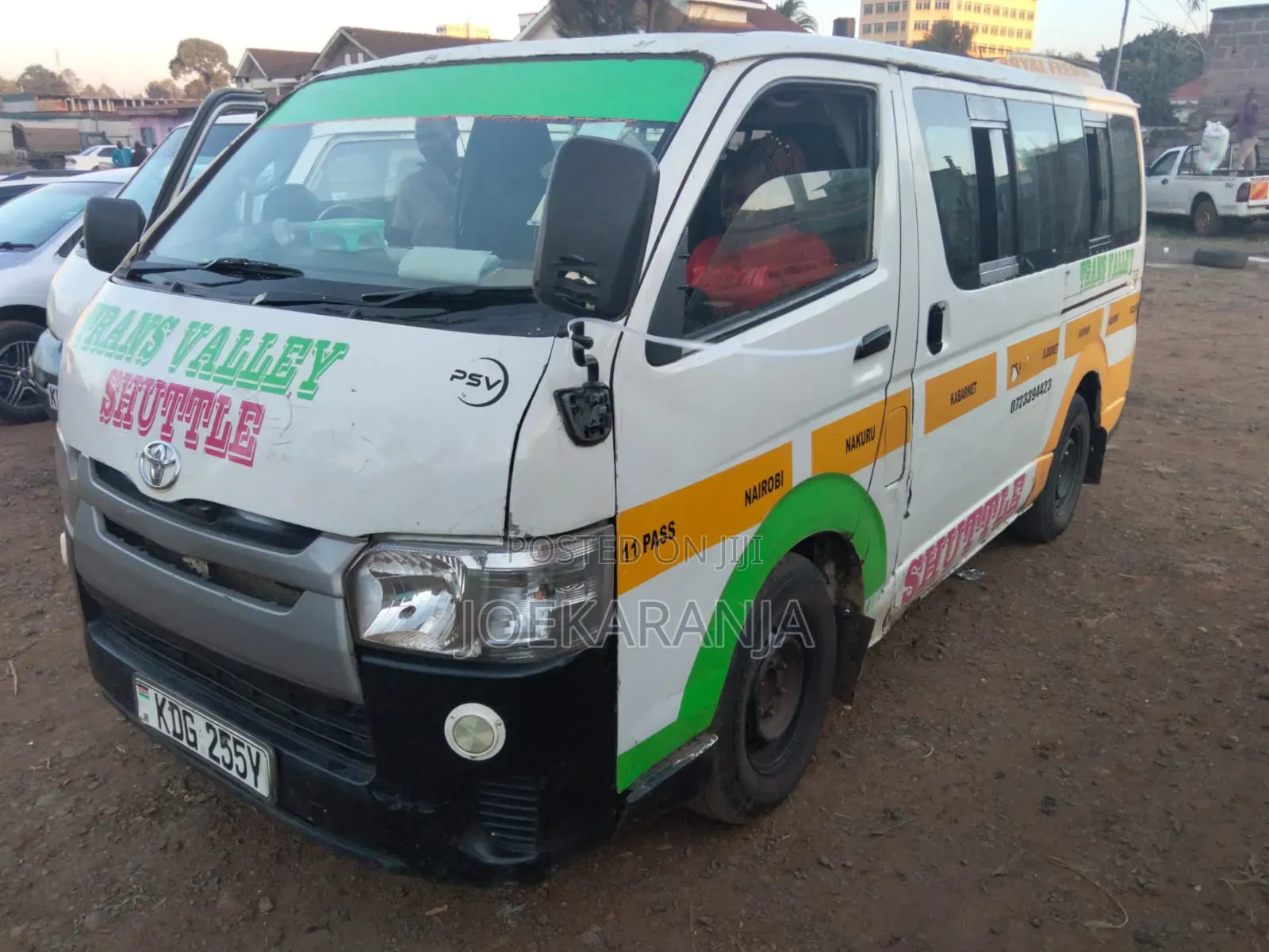 Toyota Grand HiAce 2002 White