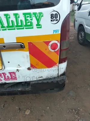 Toyota Grand HiAce 2002 White